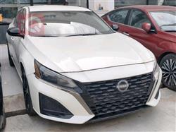 نيسان ألتيما